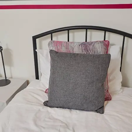 Delightful House יורק